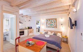 Rafael Rooms & Apartments Old Town By Duhomes